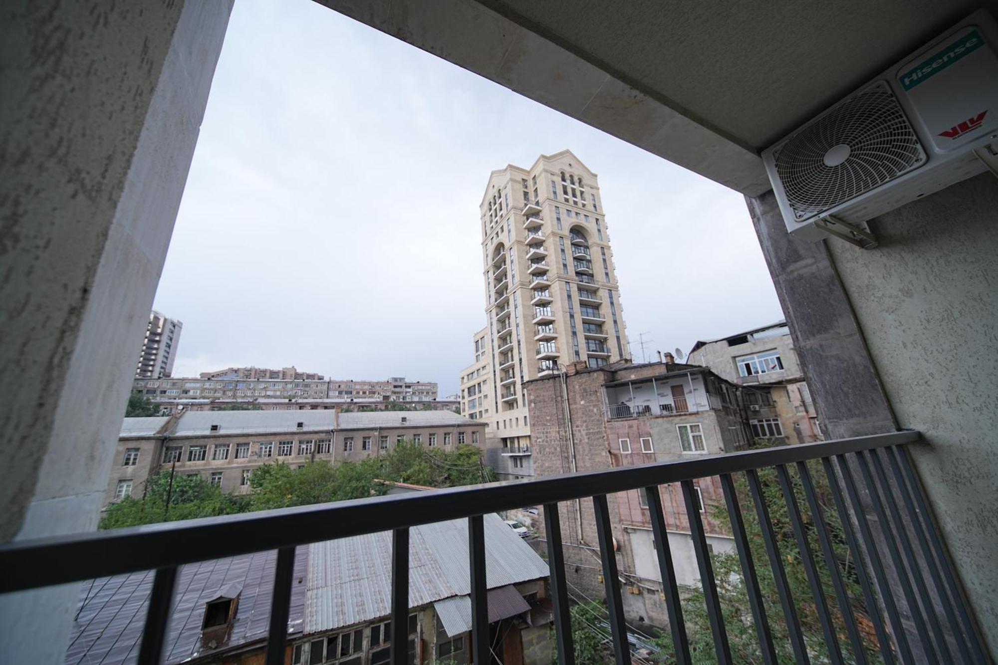 Cozy Apartments In The City Centre By Sweet Home Yerevan Exterior photo